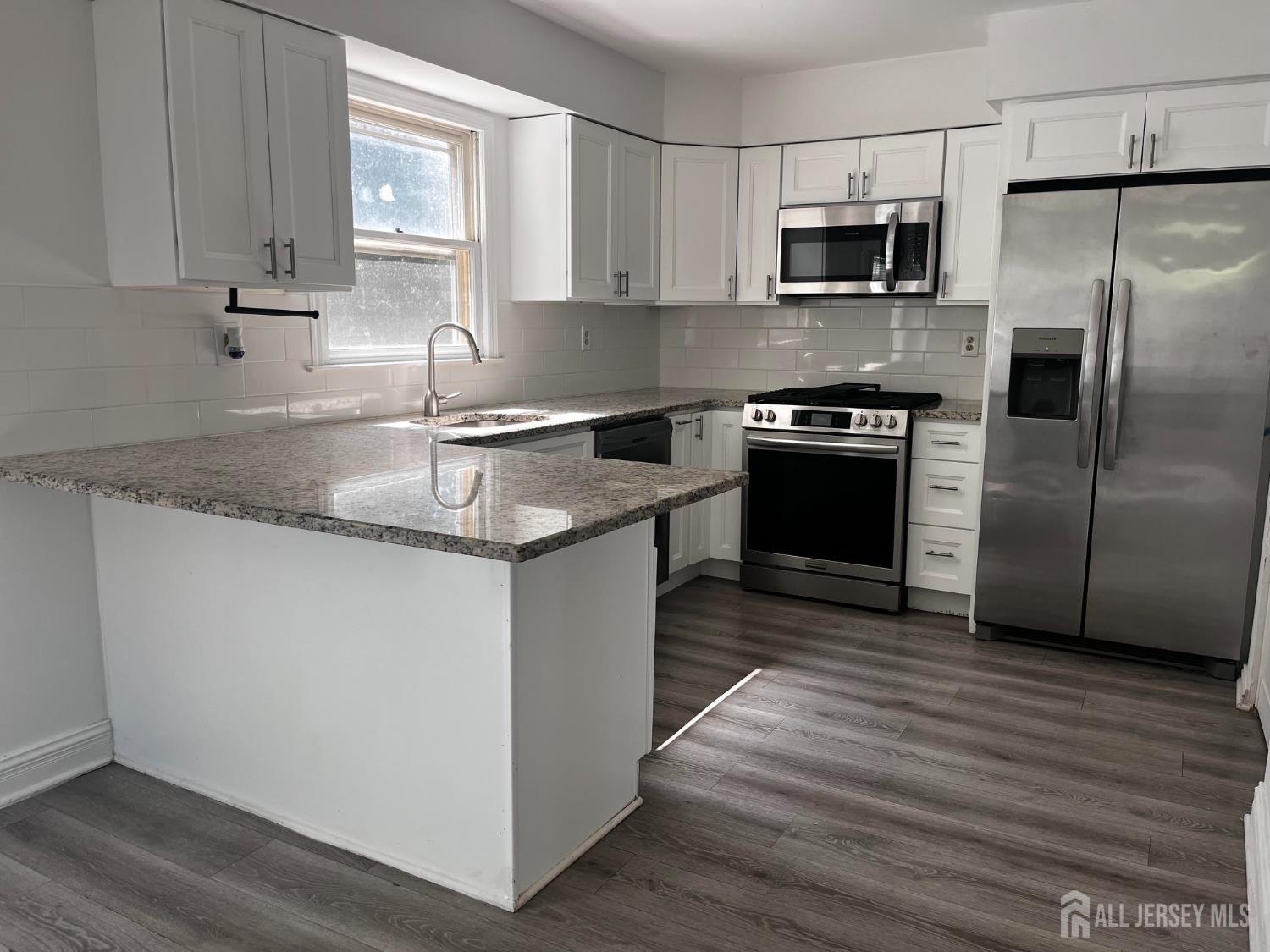 8 Harmony Way Sayreville NJ 08872
