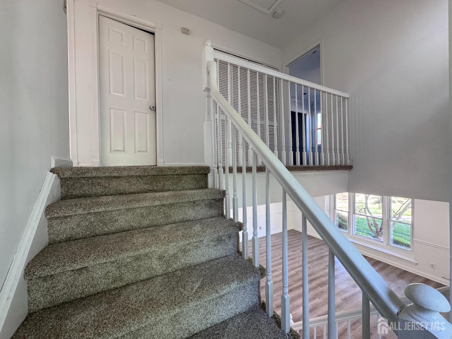 8 Harmony Way Sayreville NJ 08872