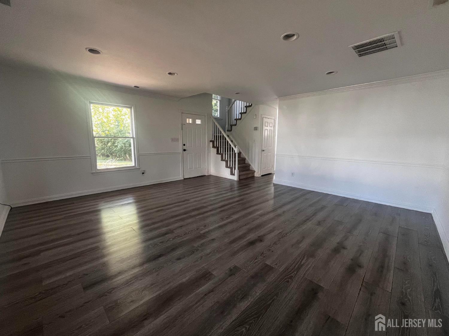8 Harmony Way Sayreville NJ 08872