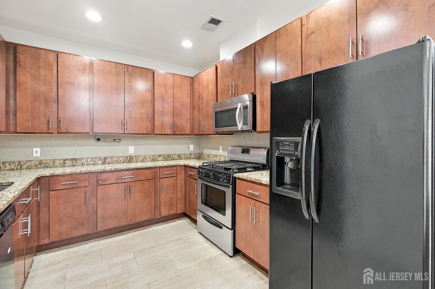 324 Pond Lane Piscataway NJ 08854