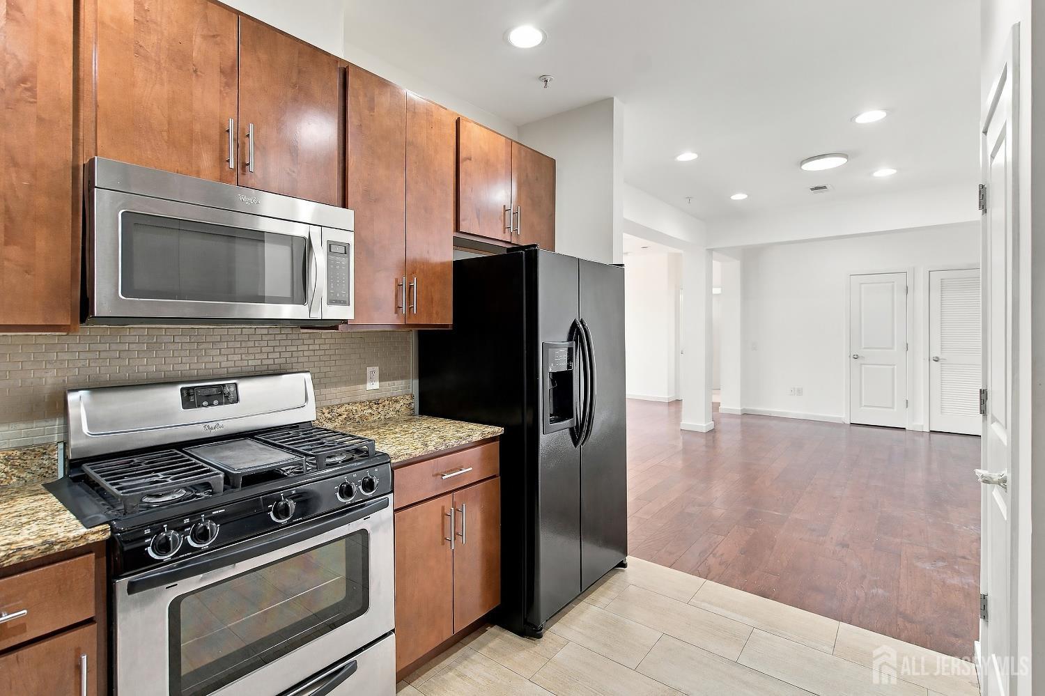 324 Pond Lane Piscataway NJ 08854