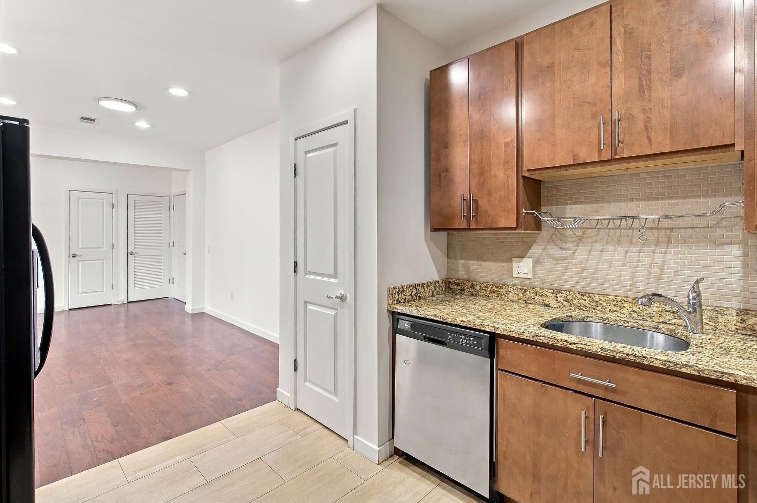 324 Pond Lane Piscataway NJ 08854