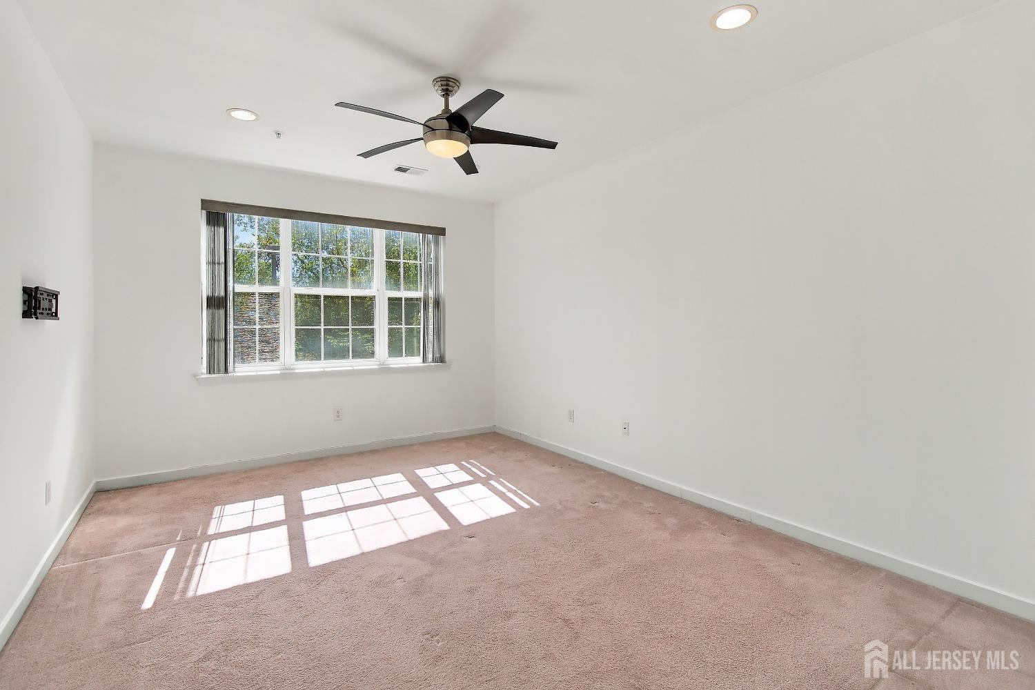 324 Pond Lane Piscataway NJ 08854