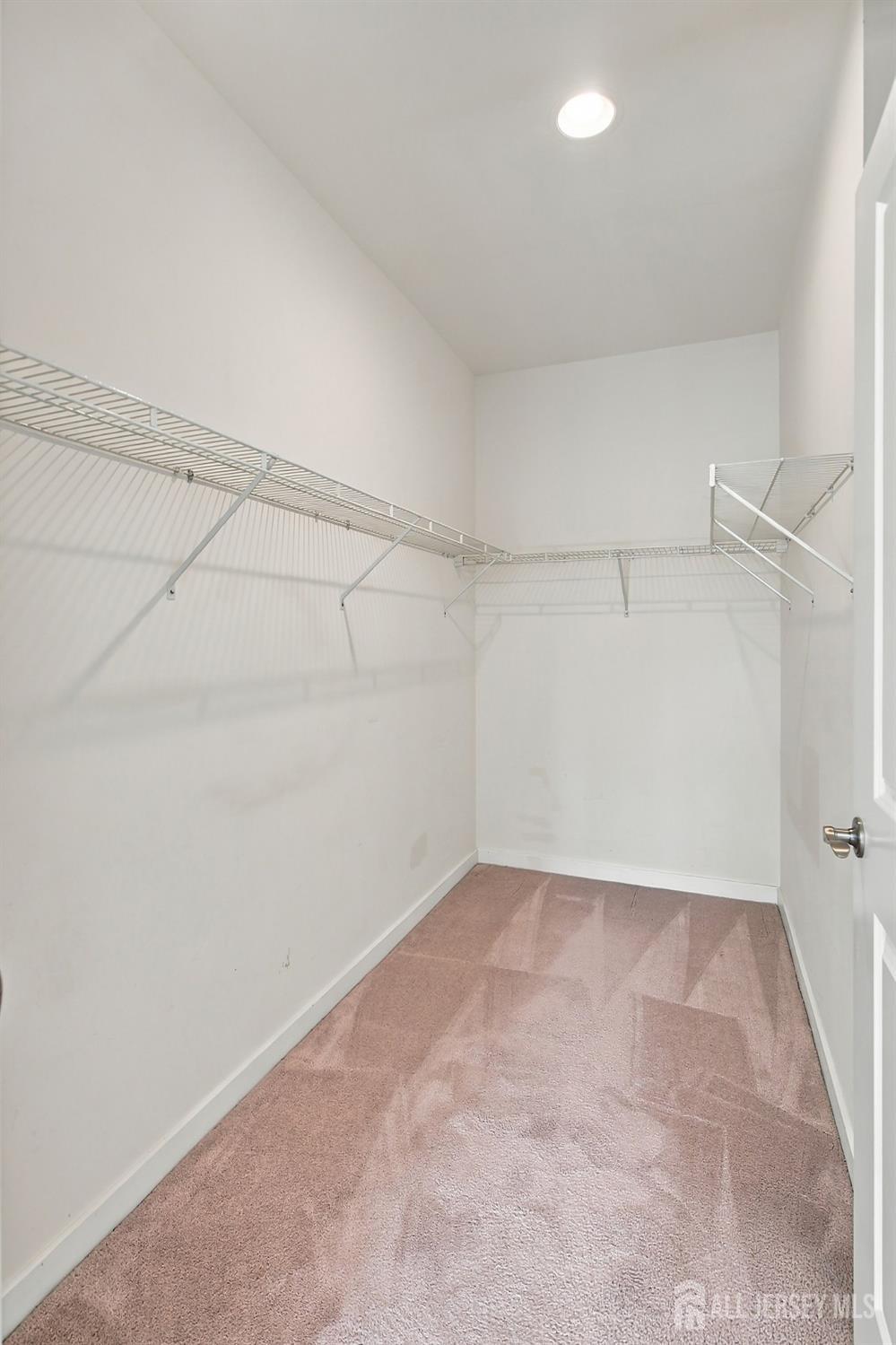 324 Pond Lane Piscataway NJ 08854