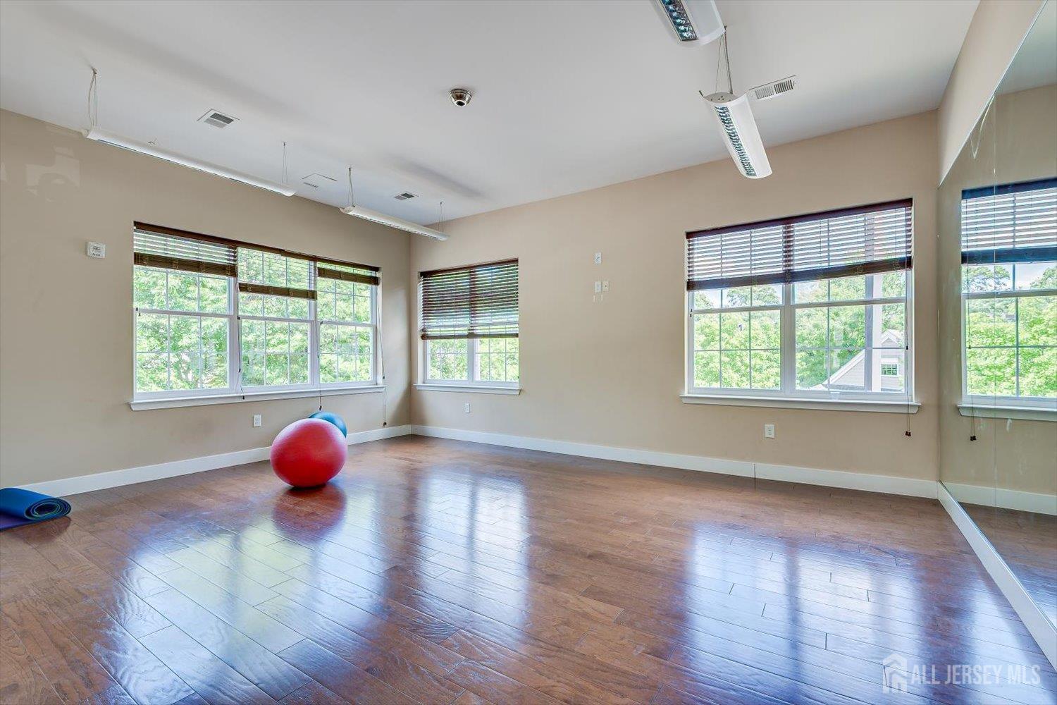 324 Pond Lane Piscataway NJ 08854