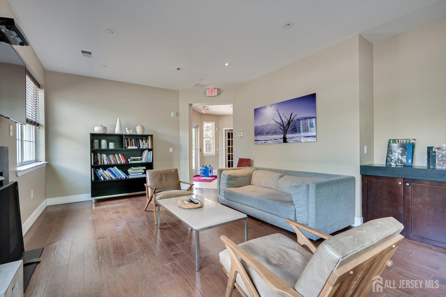 324 Pond Lane Piscataway NJ 08854