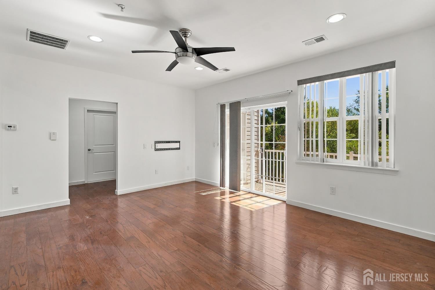 324 Pond Lane Piscataway NJ 08854