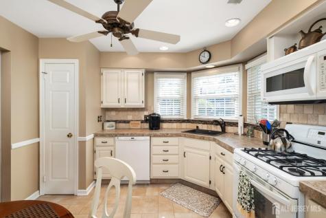 7 Endsleigh Place Robbinsville NJ 08691