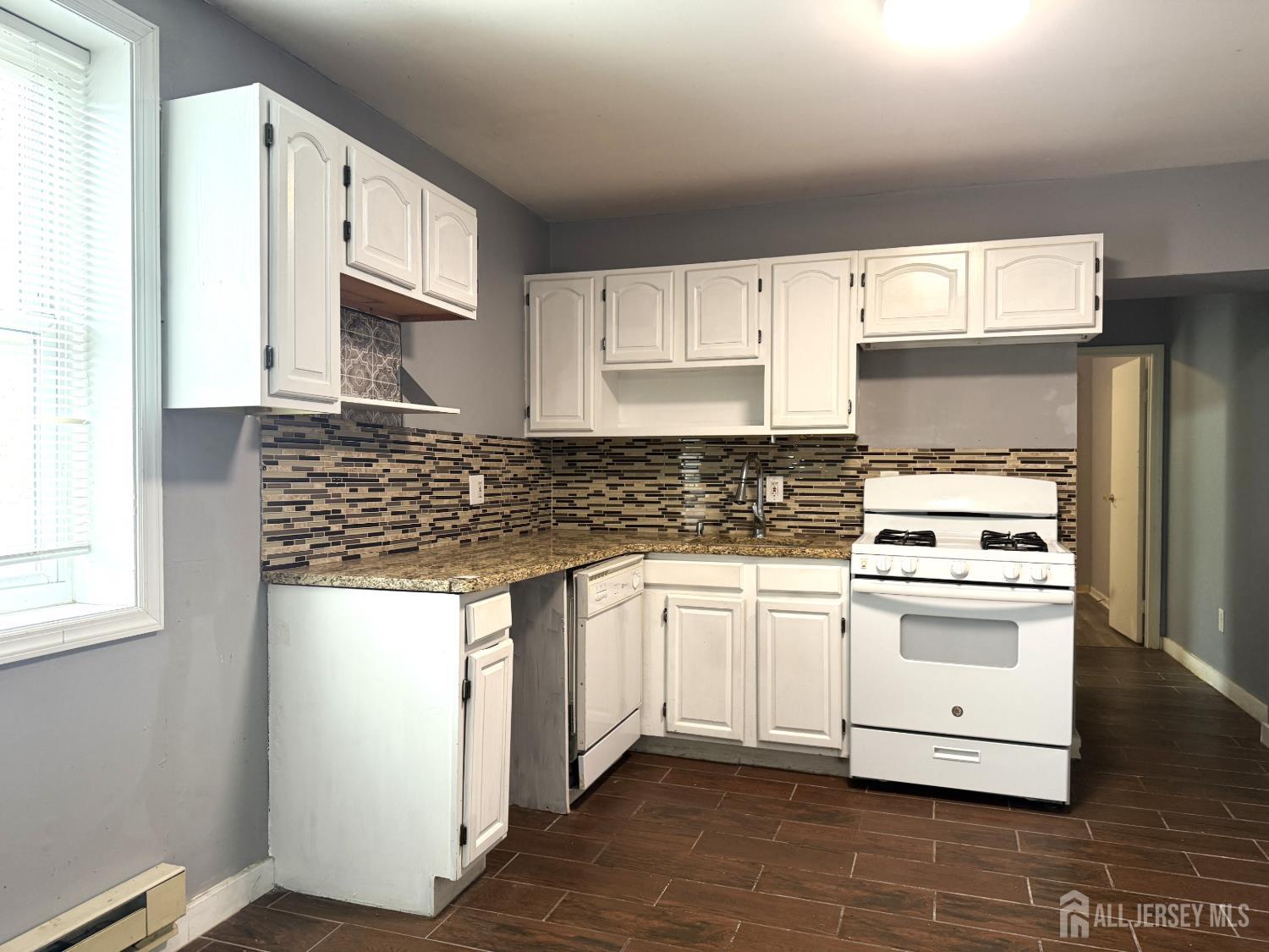 600 N 6th Street Newark NJ 07107