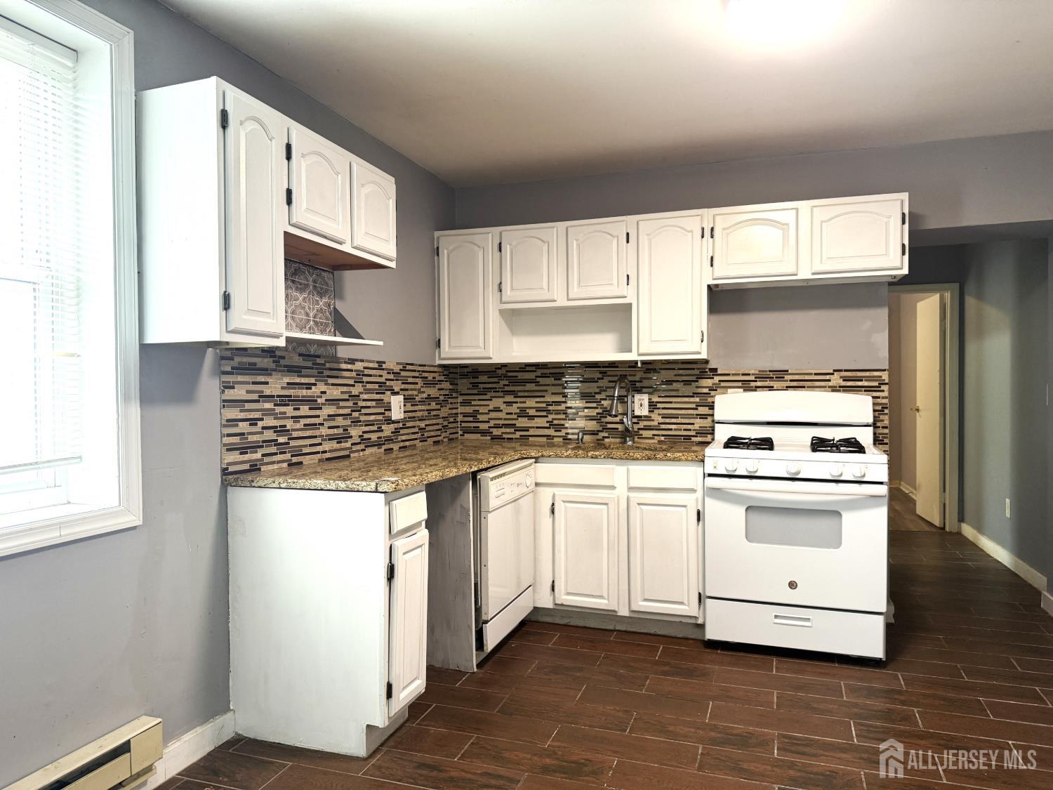 600 N 6th Street Newark NJ 07107