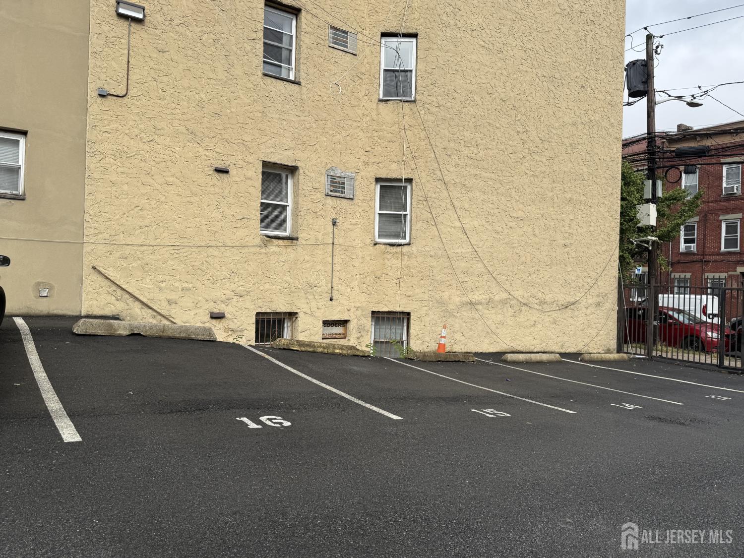 600 N 6th Street Newark NJ 07107