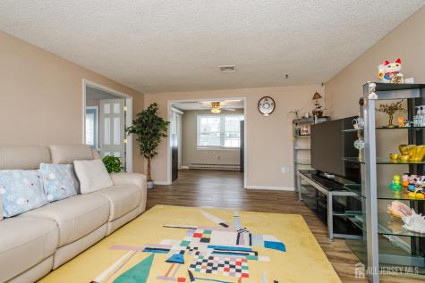 217 Mayflower Way Monroe NJ 08831