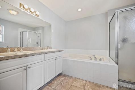 189 Sunshine Drive Piscataway NJ 08854