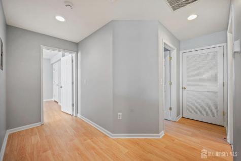 189 Sunshine Drive Piscataway NJ 08854
