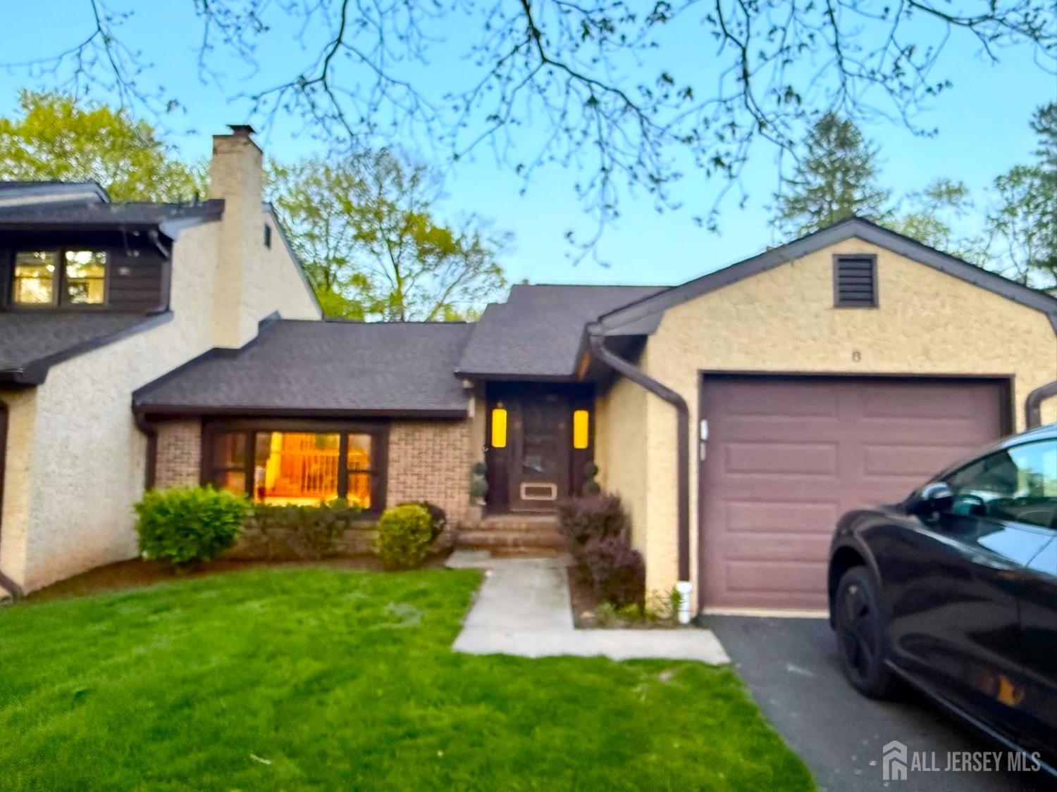 8 Teaberry Drive Edison NJ 08820