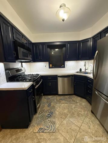 8 Teaberry Drive Edison NJ 08820