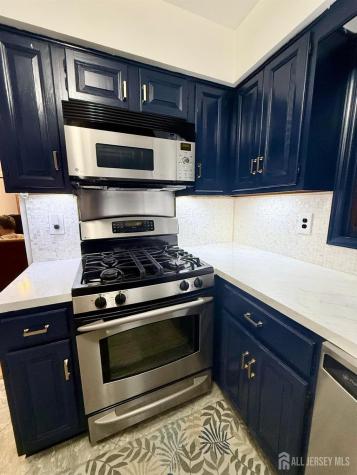 8 Teaberry Drive Edison NJ 08820