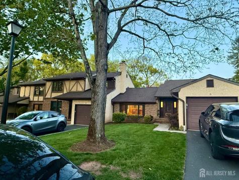 8 Teaberry Drive Edison NJ 08820