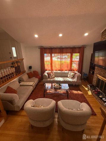 8 Teaberry Drive Edison NJ 08820
