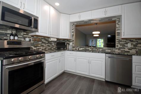 37 Upperbrook Court Sayreville NJ 08859