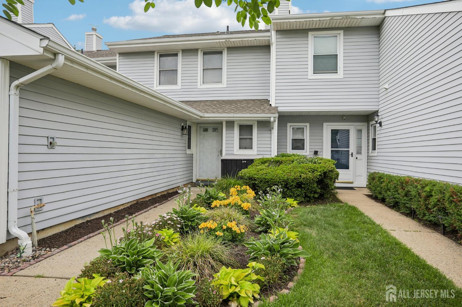 37 Upperbrook Court Sayreville NJ 08859