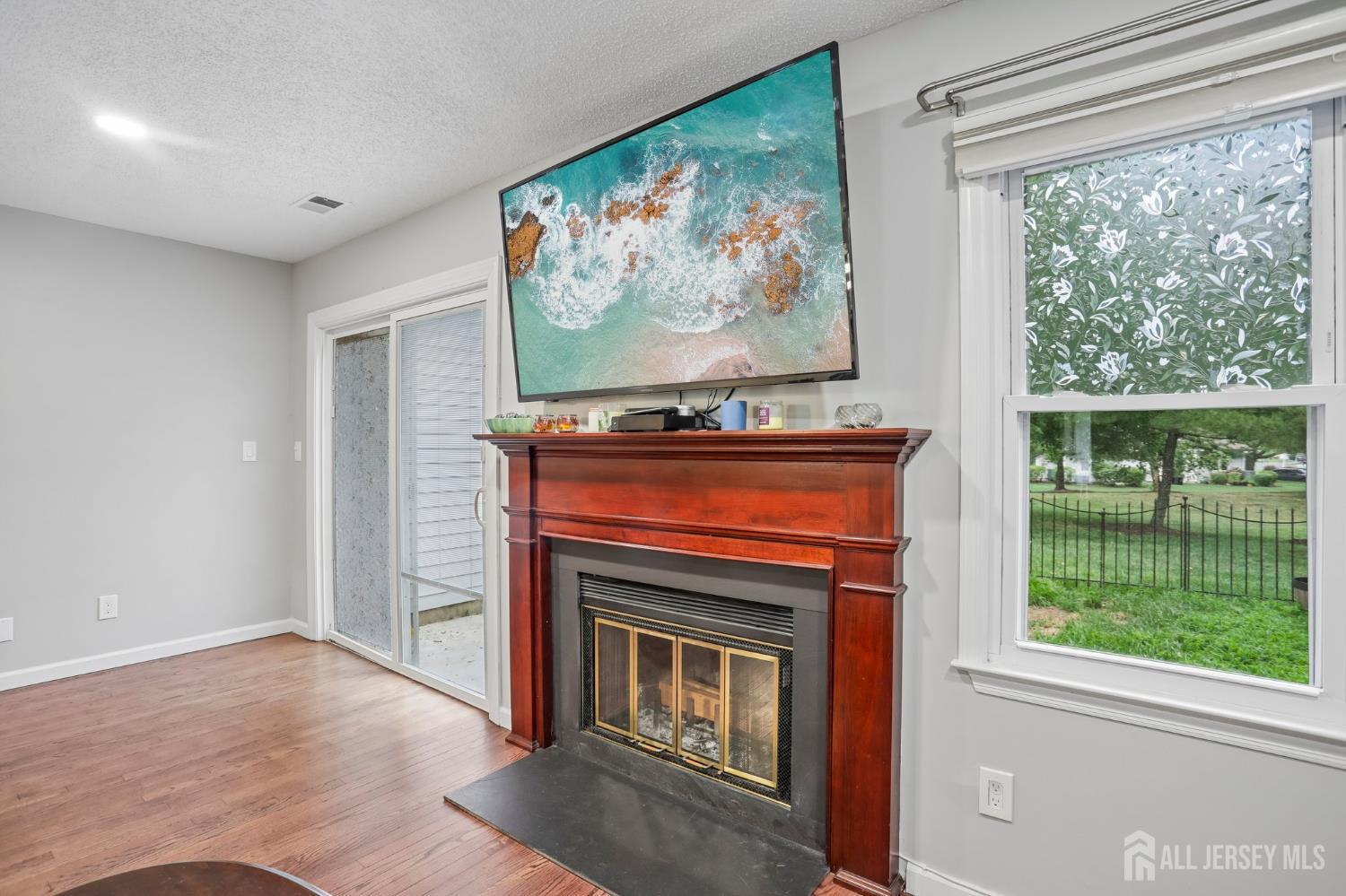 37 Upperbrook Court Sayreville NJ 08859