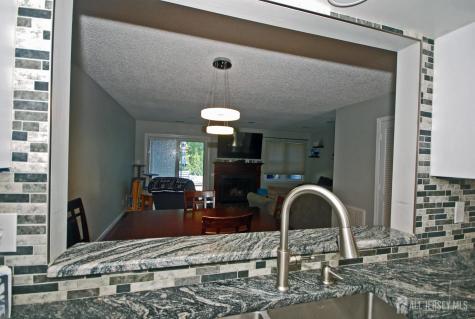 37 Upperbrook Court Sayreville NJ 08859