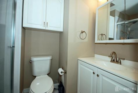 37 Upperbrook Court Sayreville NJ 08859