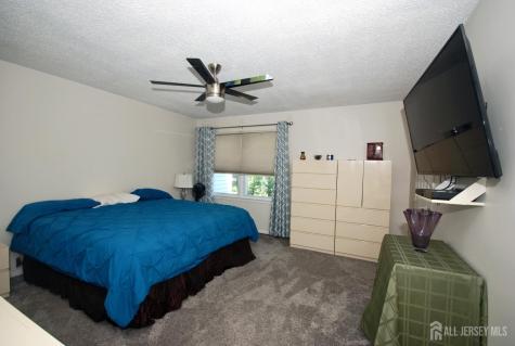 37 Upperbrook Court Sayreville NJ 08859