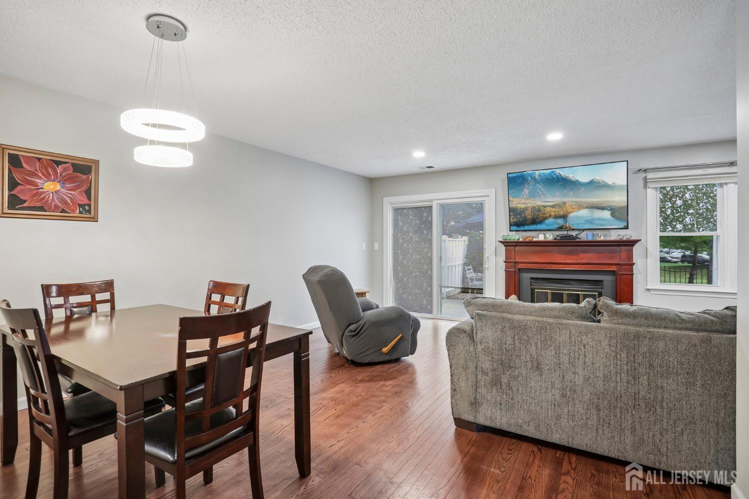 37 Upperbrook Court Sayreville NJ 08859