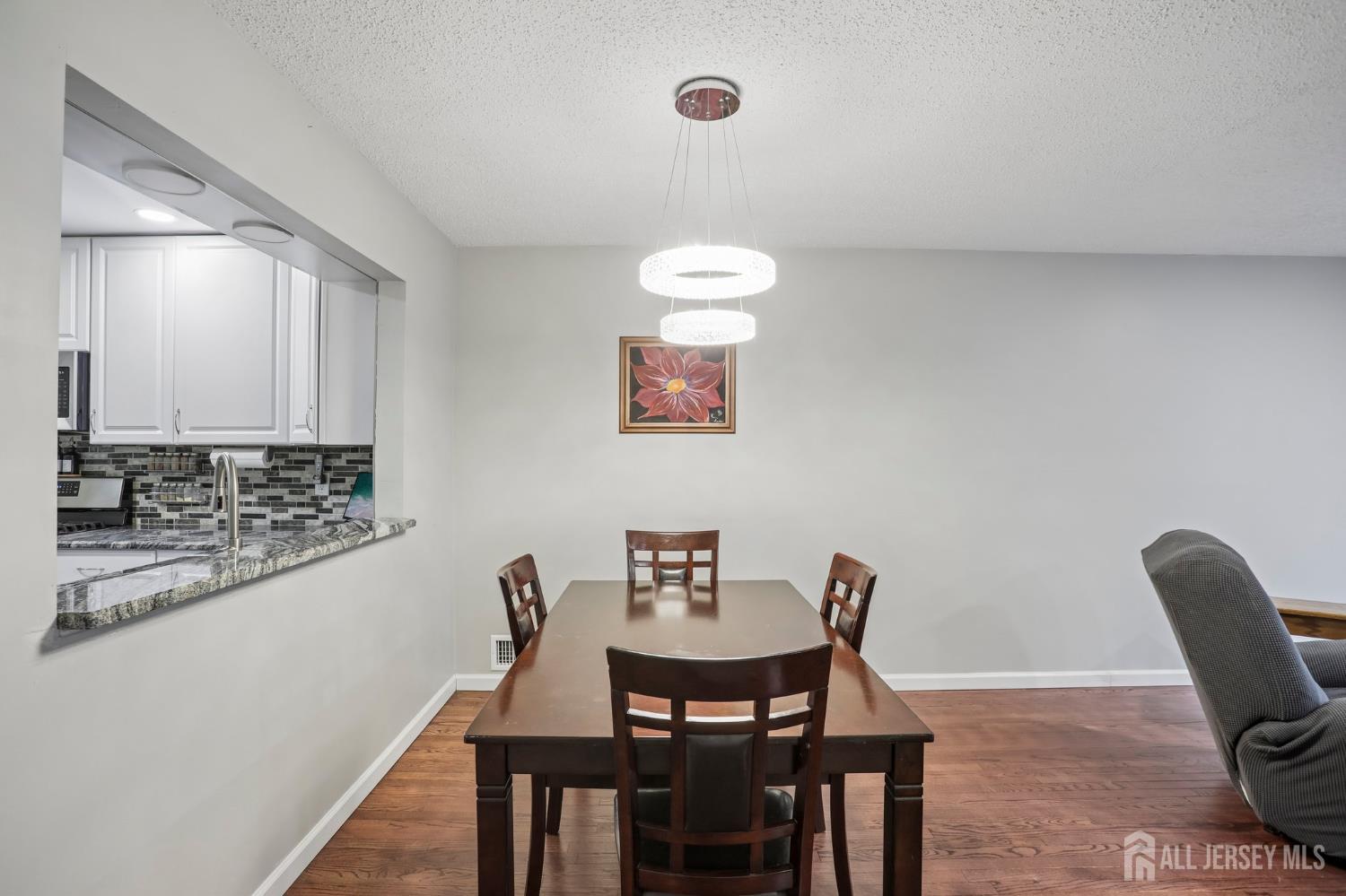 37 Upperbrook Court Sayreville NJ 08859