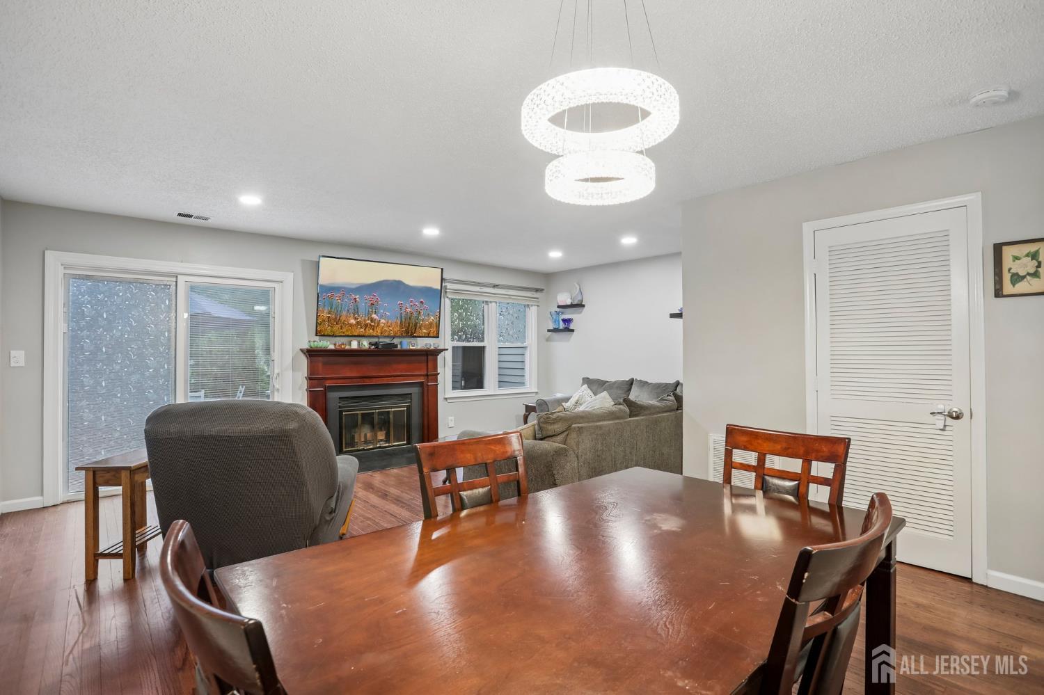 37 Upperbrook Court Sayreville NJ 08859
