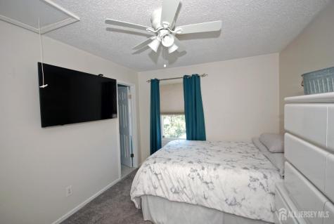 37 Upperbrook Court Sayreville NJ 08859