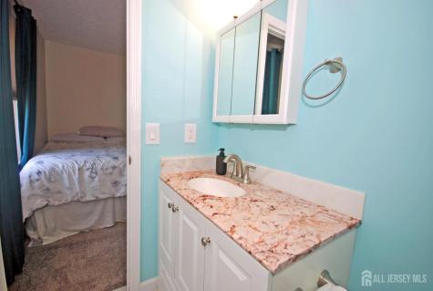 37 Upperbrook Court Sayreville NJ 08859