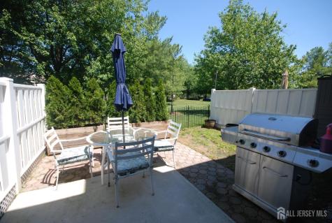 37 Upperbrook Court Sayreville NJ 08859