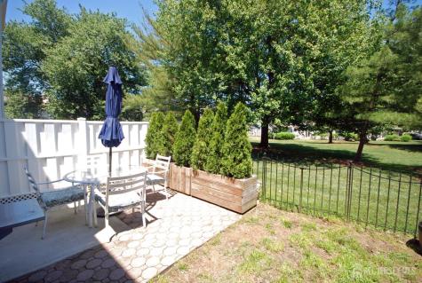 37 Upperbrook Court Sayreville NJ 08859