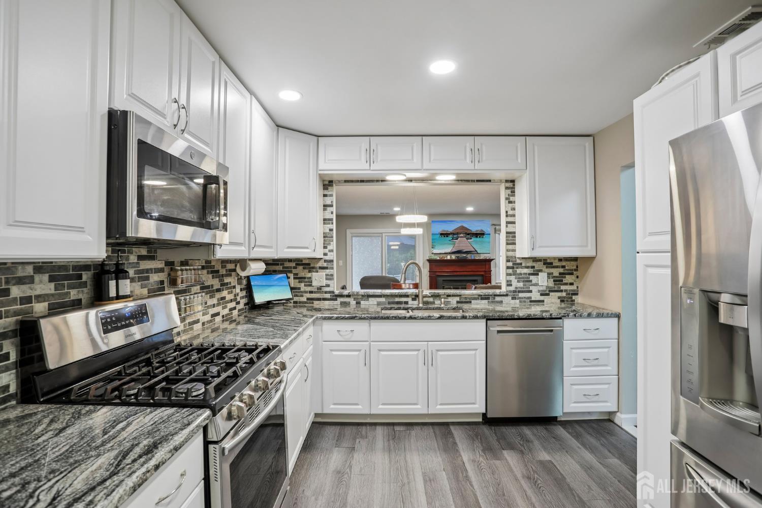 37 Upperbrook Court Sayreville NJ 08859