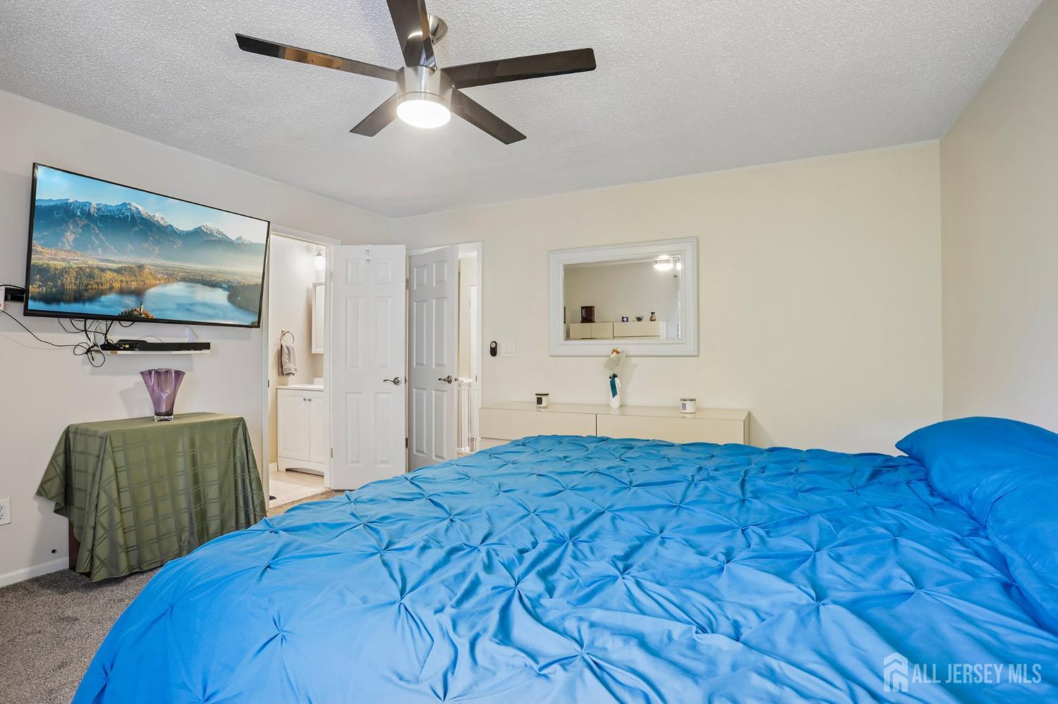 37 Upperbrook Court Sayreville NJ 08859