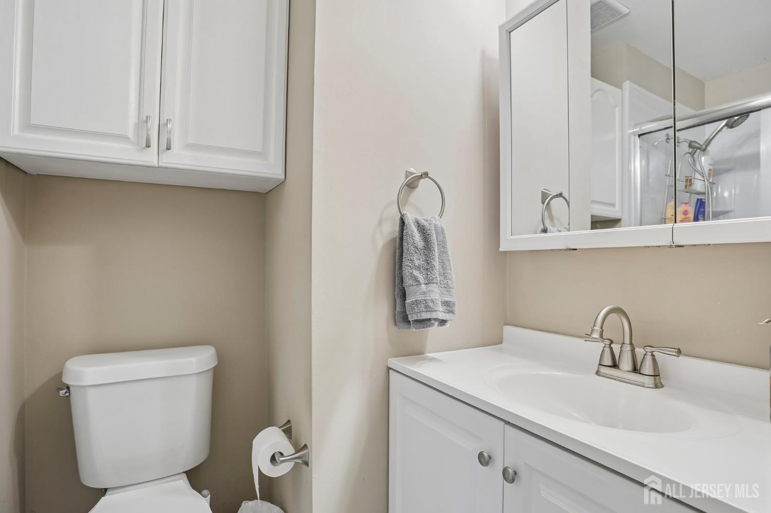 37 Upperbrook Court Sayreville NJ 08859