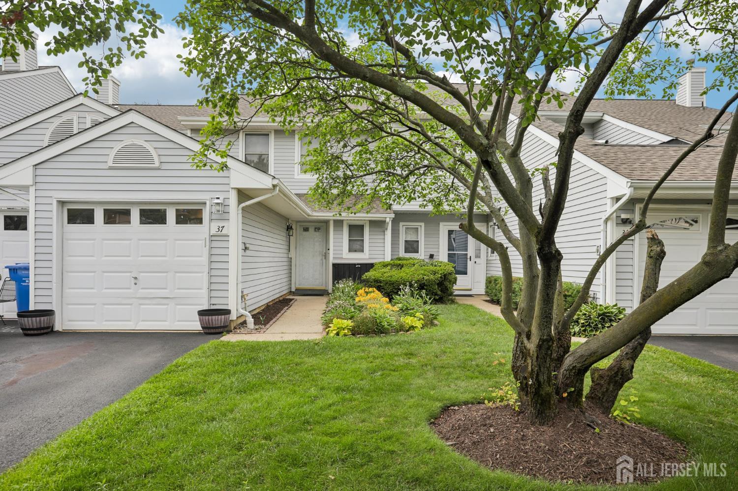 37 Upperbrook Court Sayreville NJ 08859