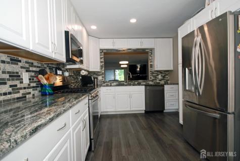 37 Upperbrook Court Sayreville NJ 08859