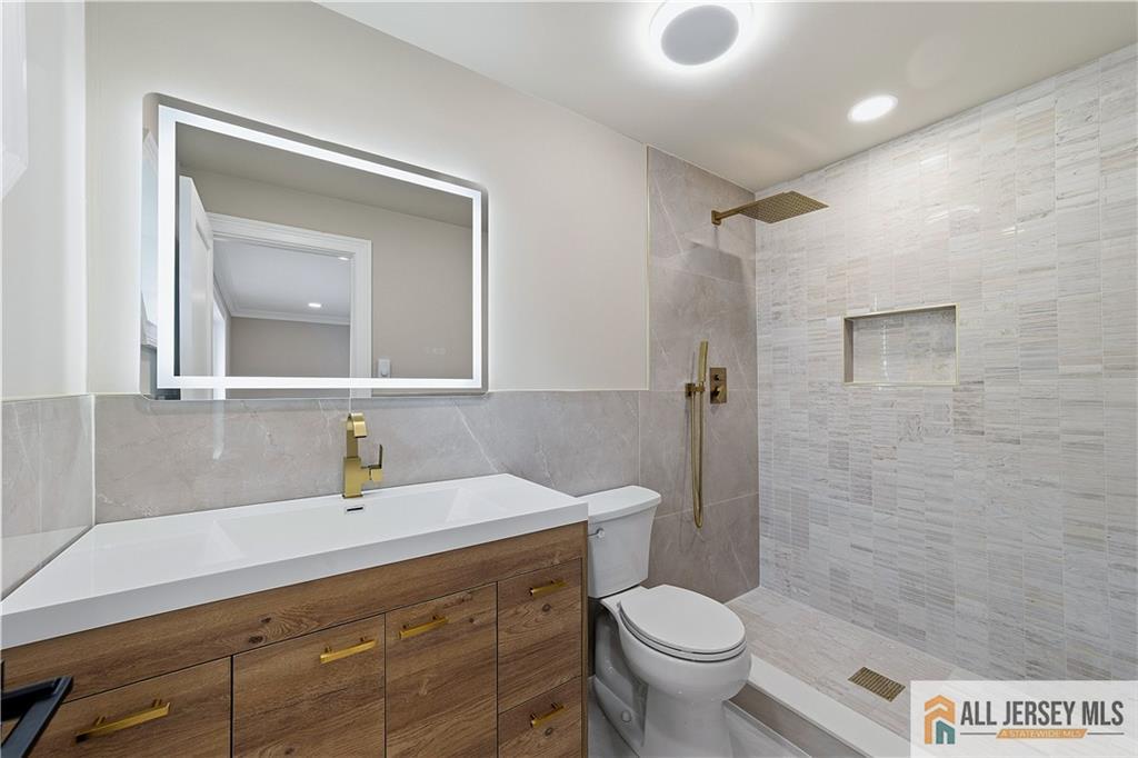 66 Essex Road Monroe NJ 08831