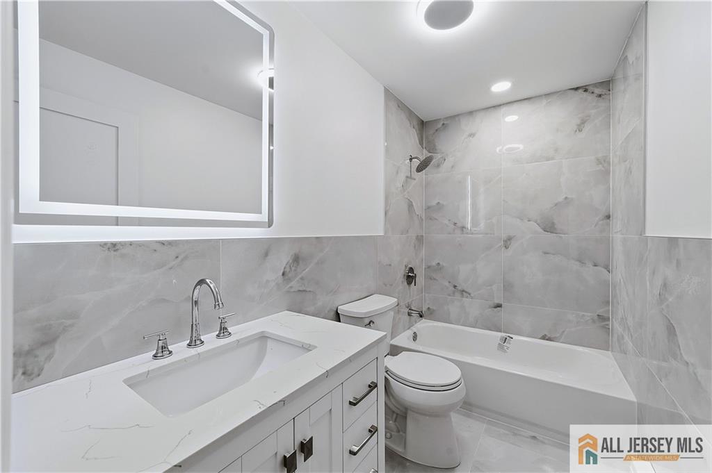 66 Essex Road Monroe NJ 08831