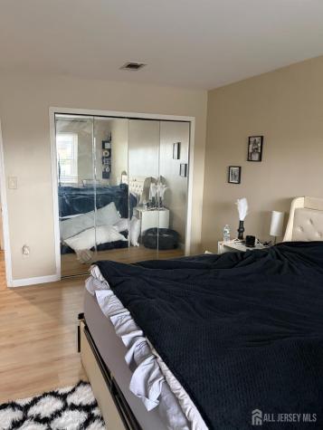 414 Sharon Court Woodbridge Proper NJ 07095