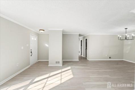 28 Boston Court Newark NJ 07103