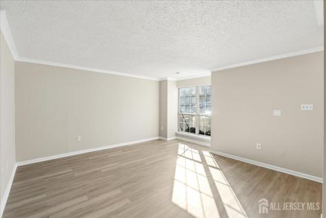28 Boston Court Newark NJ 07103