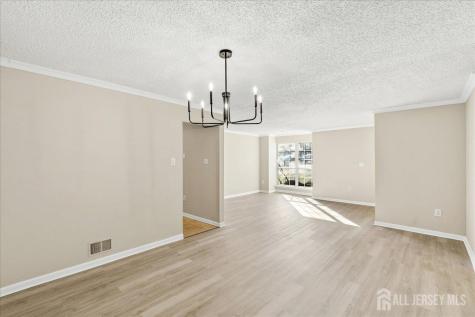 28 Boston Court Newark NJ 07103