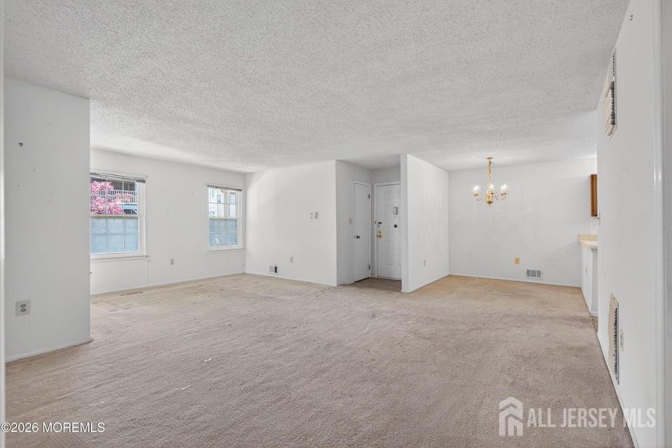 318 Wycoff Way W East Brunswick NJ 08816