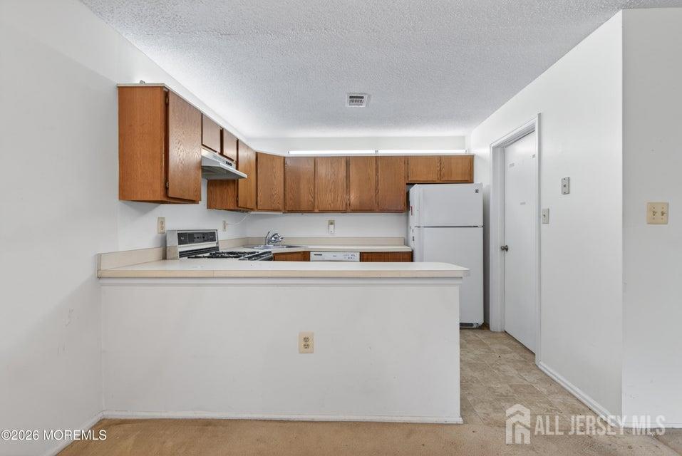 318 Wycoff Way W East Brunswick NJ 08816