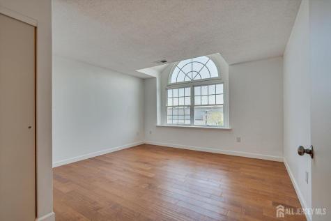 734 Edpas Road New Brunswick NJ 08901